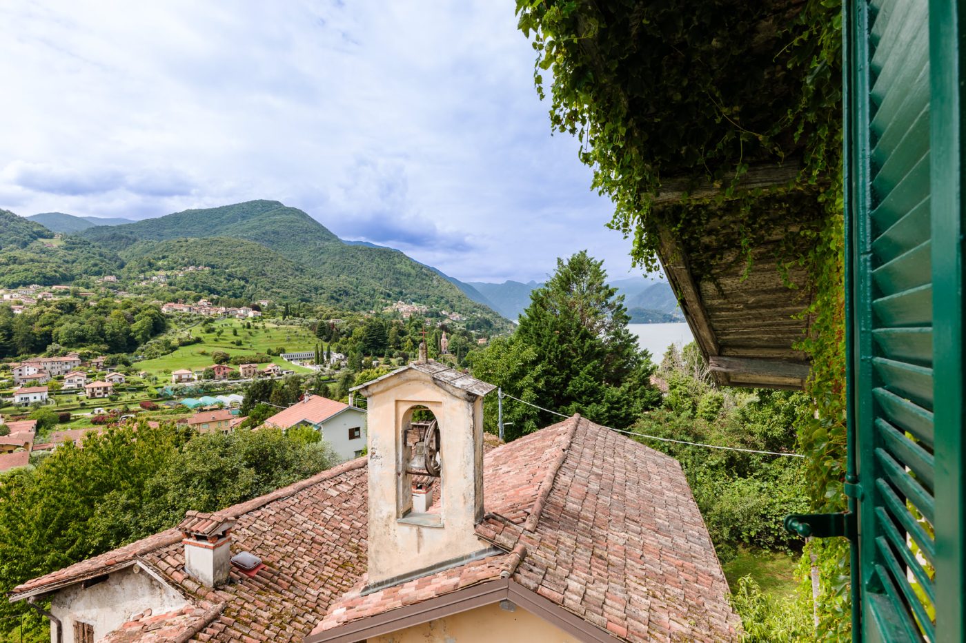 Ancient house with garden in Bellagio