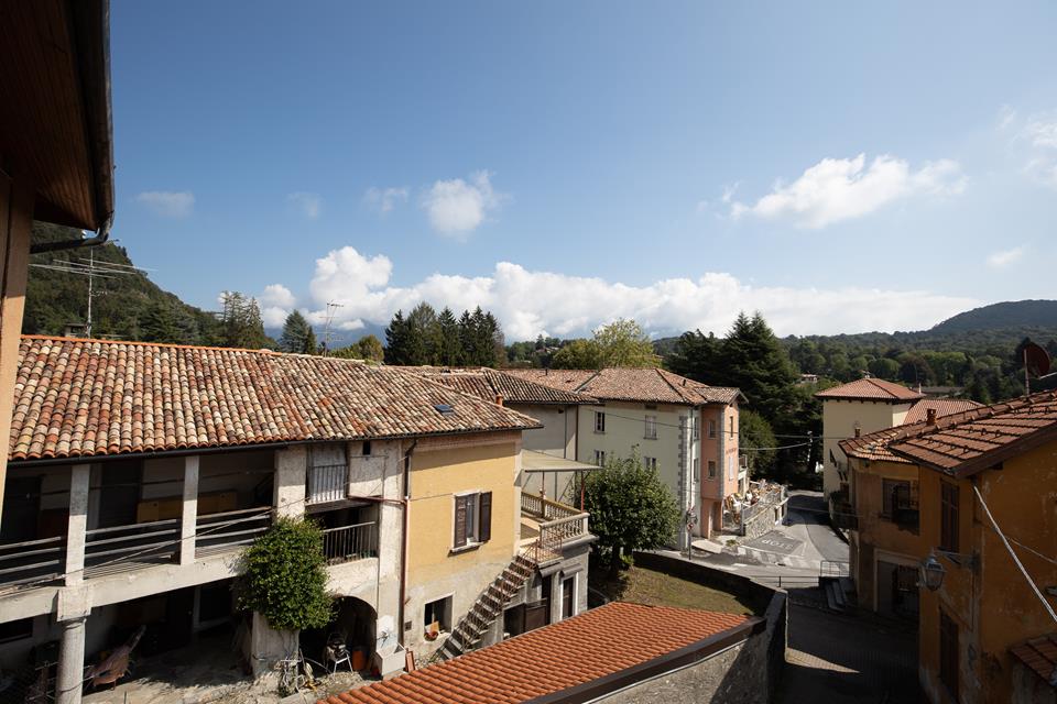 Grande casa a Magreglio in centro paese