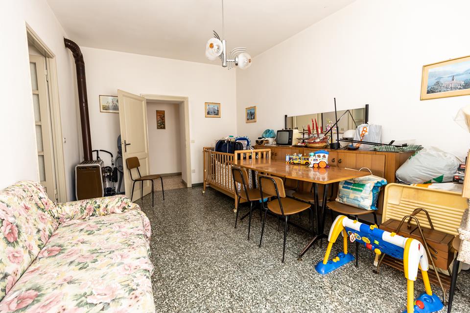 Large house in the town center in Magreglio