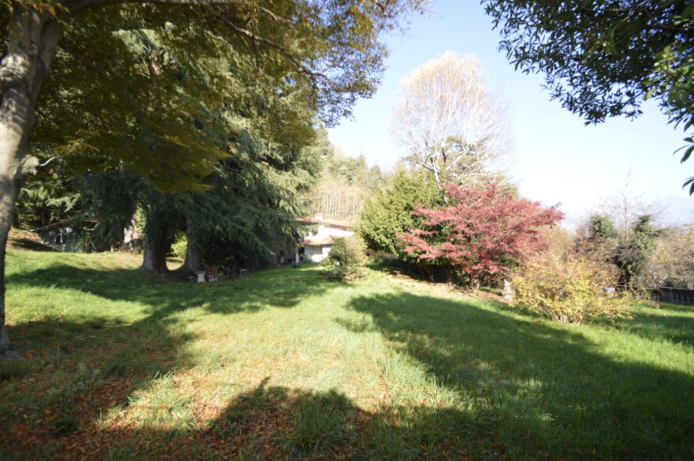 Villa con parco a Erba