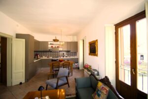 Palazzo con otto appartamenti a Magreglio