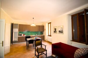 Palazzo con otto appartamenti a Magreglio