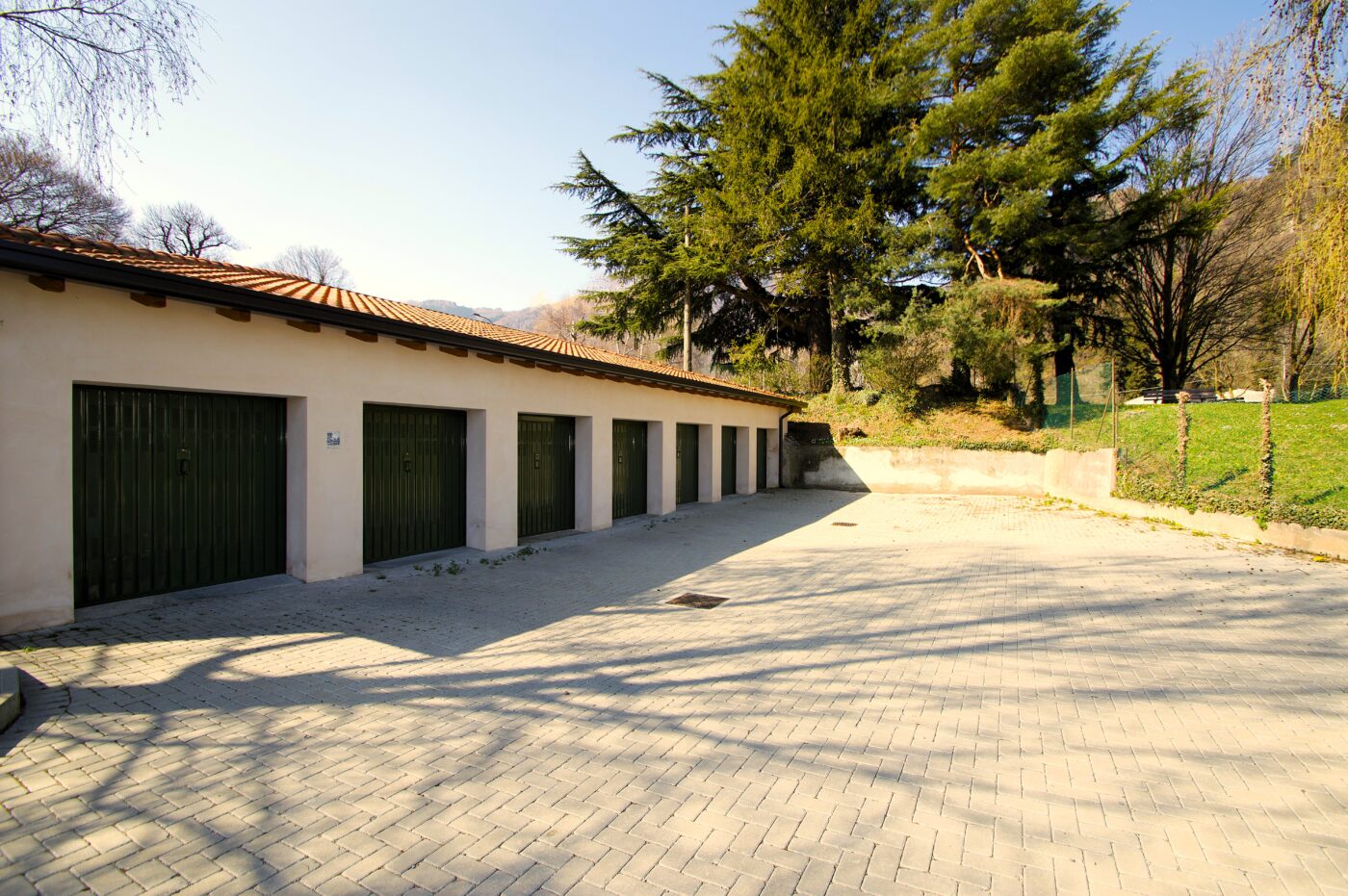 Palazzo con otto appartamenti a Magreglio