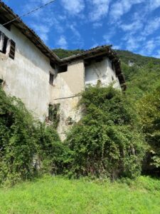 Oliveto Lario, Limonta hamlet – spacious rustic property with lake view