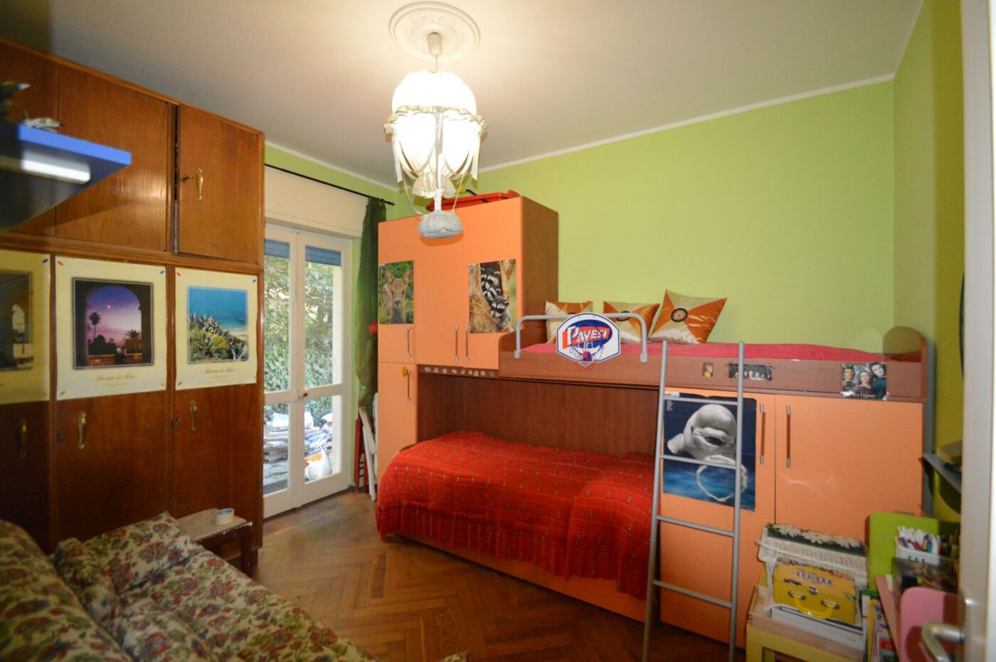 Limonta, apartment with terrace and magnificent lake view