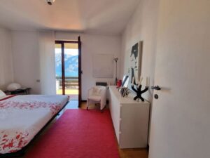 Limonta, esclusiva villa con vista lago