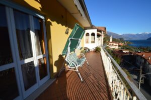 Limonta, apartment with terrace and magnificent lake view