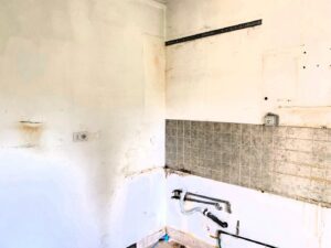 Bellagio, spacious apartment with private garden and two parking spaces