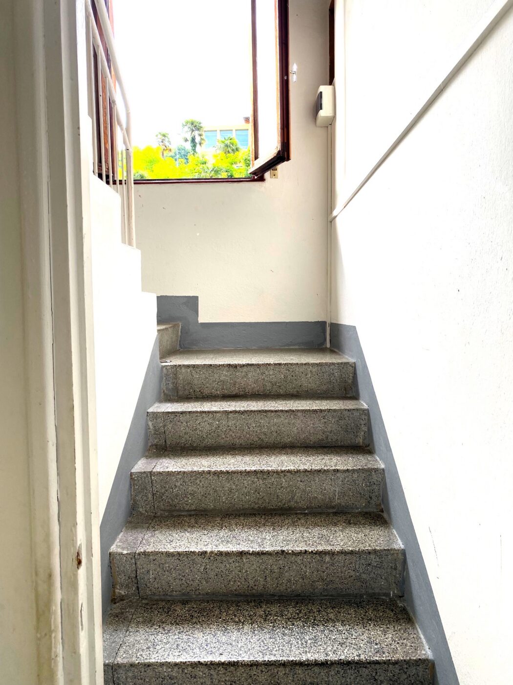 Bellagio, spacious apartment with private garden and two parking spaces