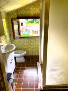 Bellagio, spacious apartment with private garden and two parking spaces