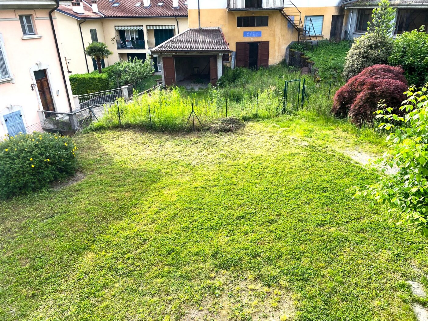 Bellagio, spacious apartment with private garden and two parking spaces