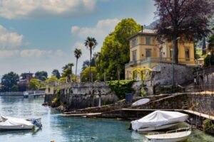 Elegant Lake-View Apartment in Villa Carla, Limonta