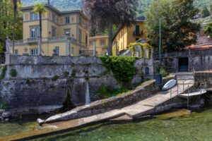 Elegant Lake-View Apartment in Villa Carla, Limonta
