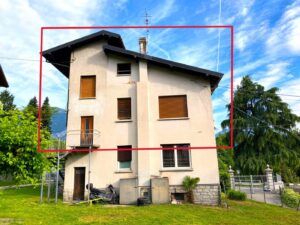 Bellagio, spacious apartment with private garden and two parking spaces