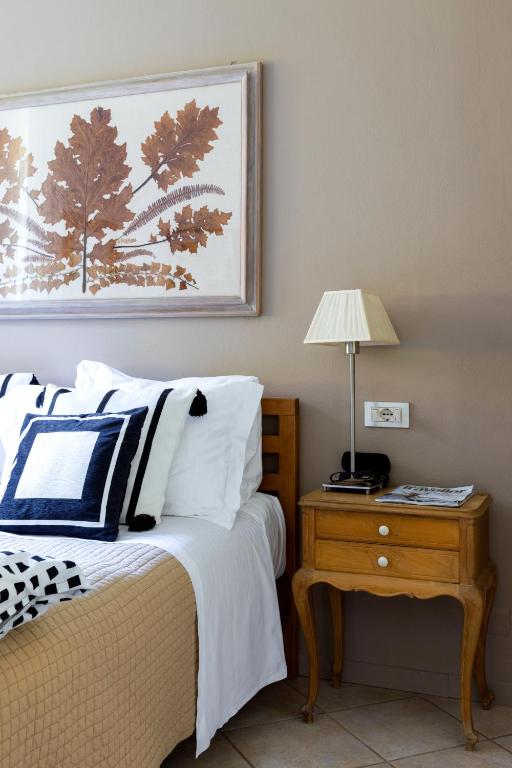 Elegant Lake-View Apartment in Villa Carla, Limonta